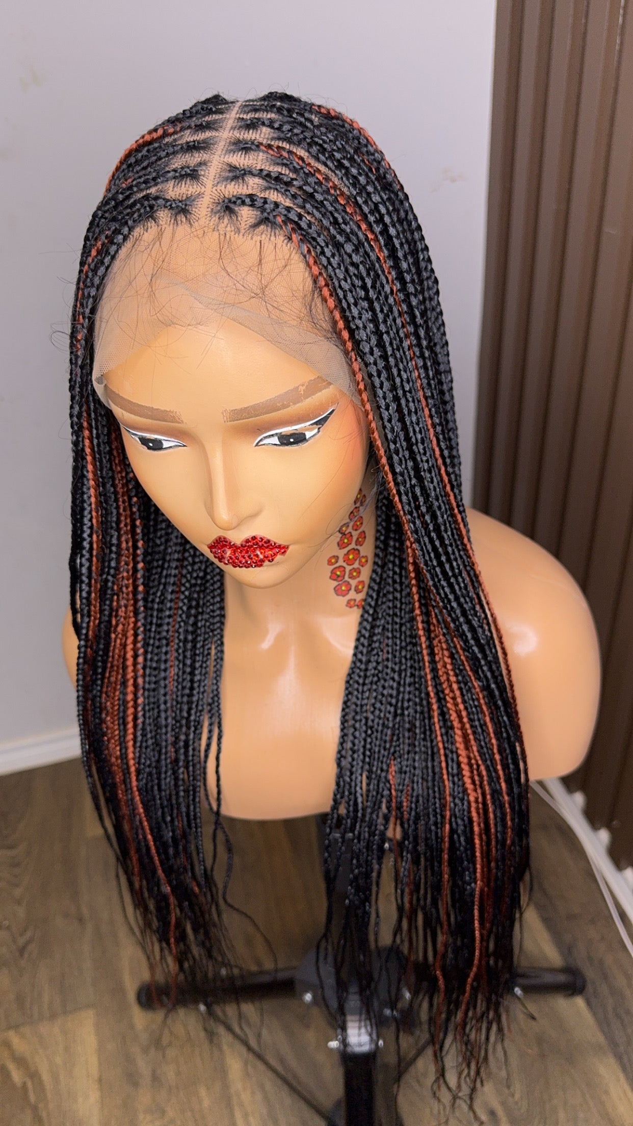 22inches black and brown knotless braids