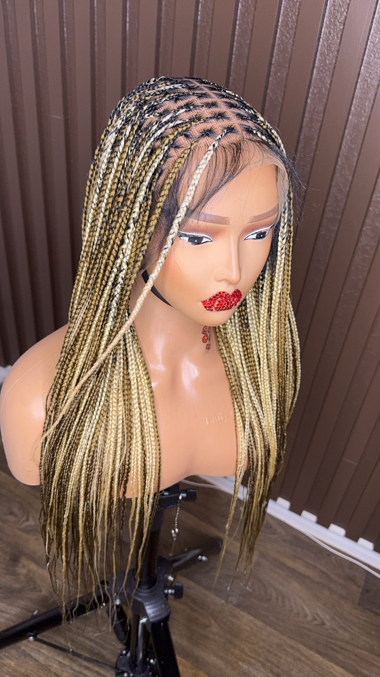22 inches 613/27 knotless braided wig