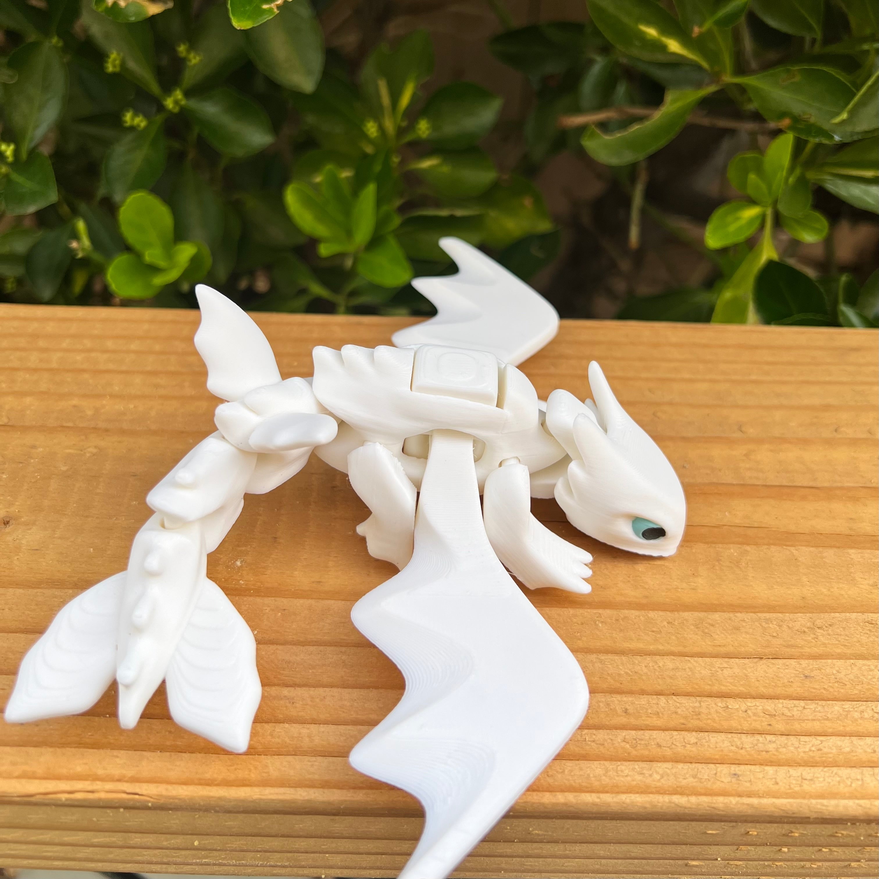 Articulated Toothless or Luna